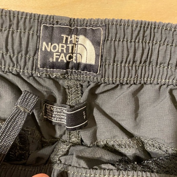 The North Face Gray Shorts Small (LW) - Picture 6 of 10